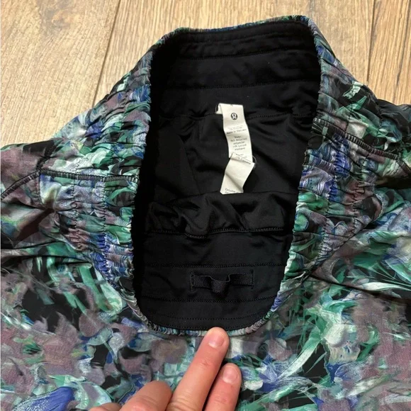 LULULEMON Track That 5" Short Rapid Flourish Multi Size 4 - Picture 7 of 14